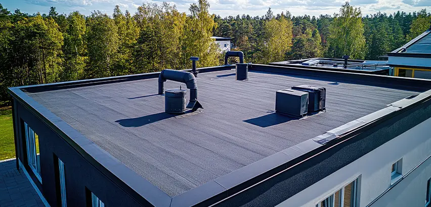 Professional Flat Roof Replacement Services in Bremerton, WA